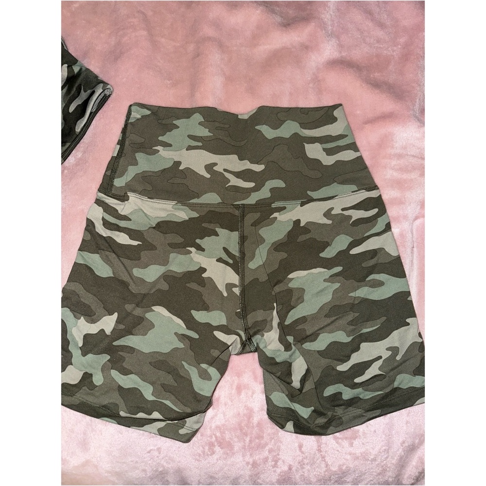Camo biker shorts